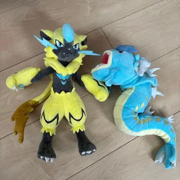 제라오라와 갸라도스 봉제 인형 세트