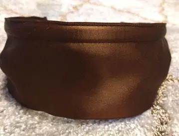 Jennifer Ouellett 머리띠 브라운 새틴