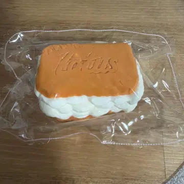 스퀴즈 로터스 비스킷 크림 샌드 디저트