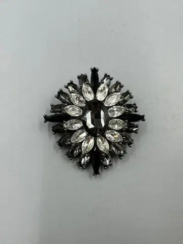 255 빈티지풍 플라워 브로치 블랙 클리어