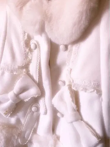 LIZLISA 샤기 트윈 리본 판초 화이트