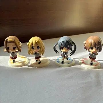 스즈미야 하루히의 우울 캐릭터 피규어 4체 세트