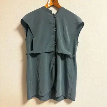 PUBLIC TOKYO 프렌치 슬리브 레이어드 블라우스