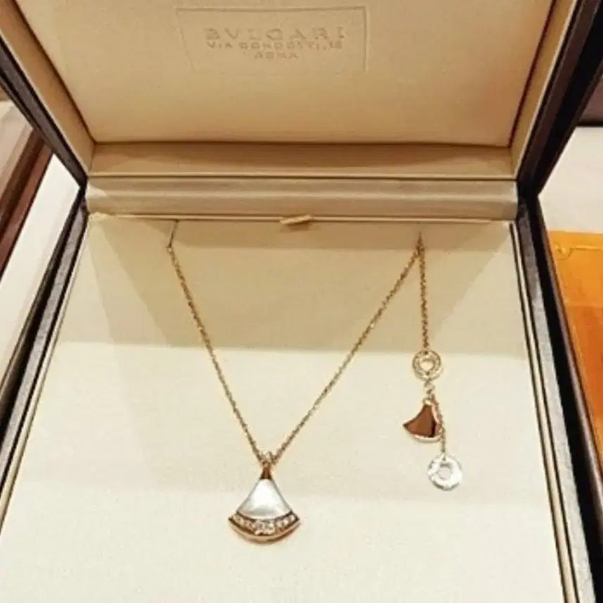 불가리 디바스 드림 다이아 파베 목걸이 정품 사진 2