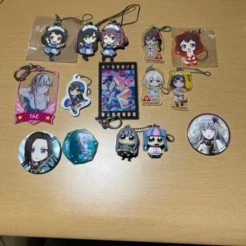 하나조노 타에 토야마 카스미 야마부키 사아야 로손 콜라보 묶음 판매