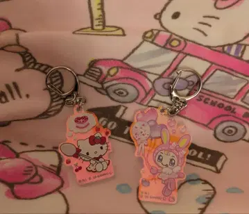 메조 피아노 & 헬로키티 콜라보 오로라 아크릴 키링
