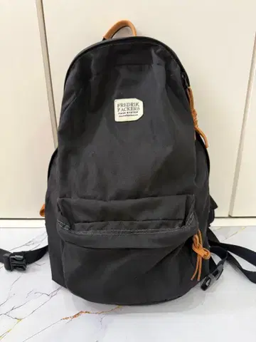 프레드릭 패커스 백팩