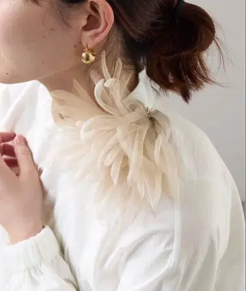 VERMEIL par iena 실크 오간자 코사지 그레이 A