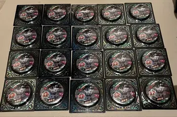 나루미 겐 캔 배지 20개