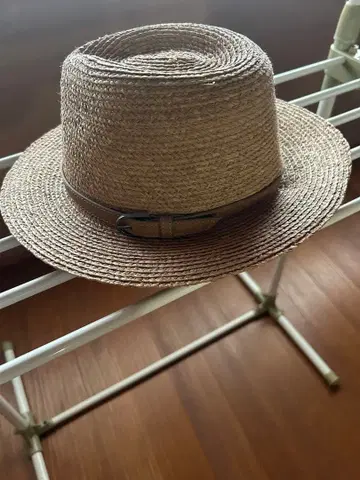 헬렌 카민스키 라피아 햇