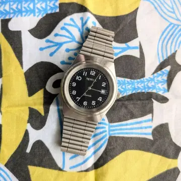 작동품 agnes b. 에네스베 쿼츠 손목시계 실버 블랙