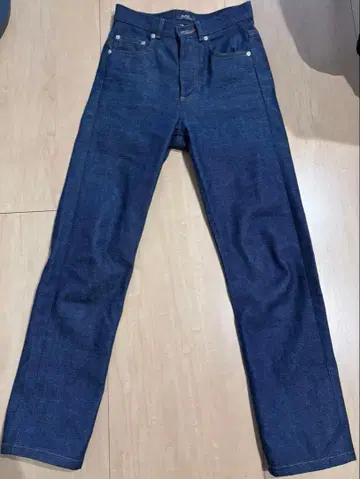 A.P.C 스탠다드 청바지