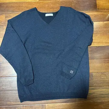 미사용품 할리우드 런치 마켓 스테디셀러 H 니트 네이비 컬러