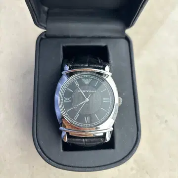 새상품 아르마니 시계