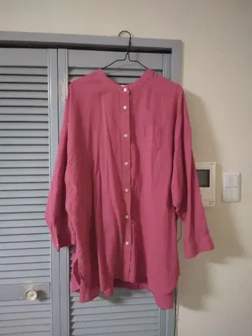 새상품급 사만사 모스모스 마 혼방 노카라 긴팔 셔츠 핫 핑크 린넨 내추럴