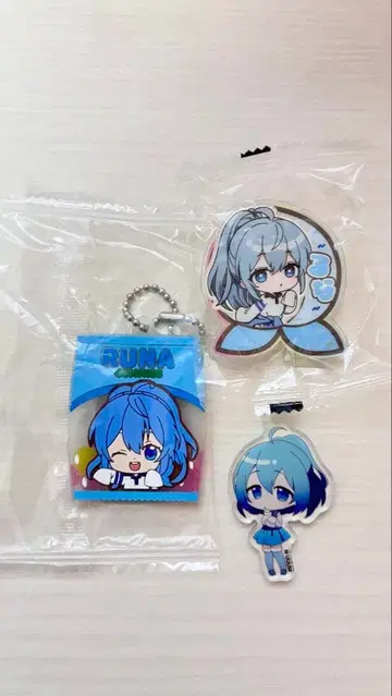 컬러풀 피치 캡슐 토이 미니 아크릴 키링 루나