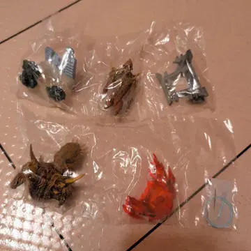 캡슐 토이 거신병 도쿄에 나타나다 2종 세트 카이요도