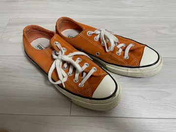 척테일러 스웨이드 오렌지