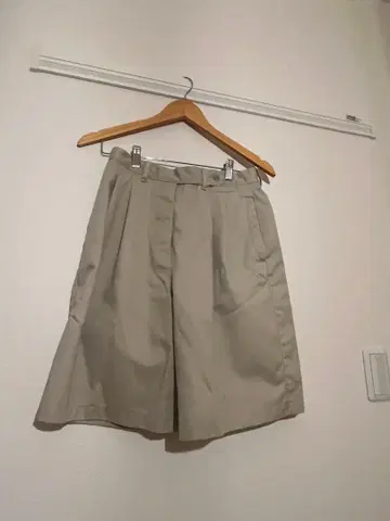 Armani Jeans 베이지 숏팬츠 사이즈 32