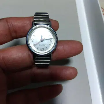 빈티지 여성용 손목시계 금요일까지