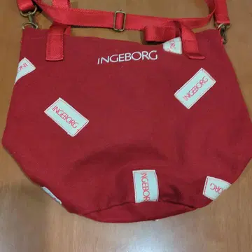 잉게보그 사선 크로스백