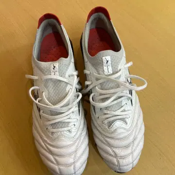 미즈노 모렐리아 네오 4베타 축구화