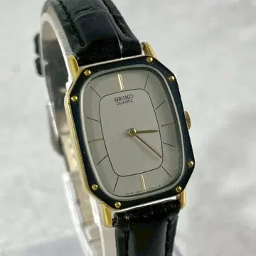 새상품급 작동 양호 SEIKO 세이코 옥타곤 벨트 새상품 블랙