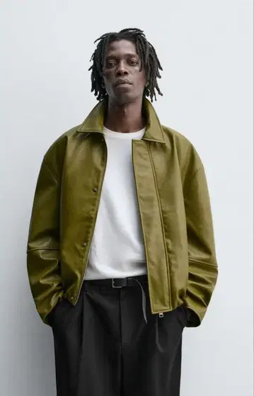 ZARA 페이크 레더 자켓 피스타치오