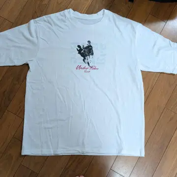 Under Blue Eve 라이브 T셔츠 XL 사이즈 화이트