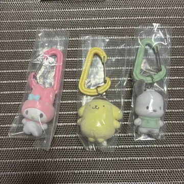 컬러풀 카라비너 마스코트 참 [ 마이멜로디 폼폼푸딩 포차코 ]