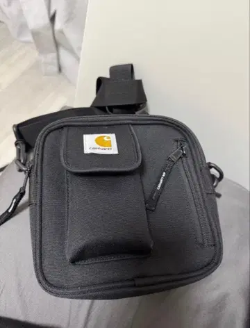 Carhartt 블랙 숄더백