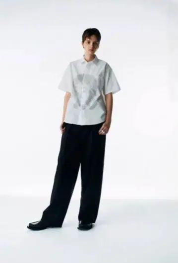 GADID ANONIEM HOUT / BLACK