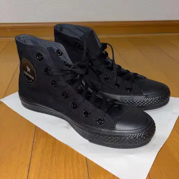 CONVERSE 블랙 스니커즈