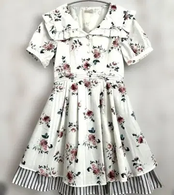 최종 가격 엑시즈팜 poetique 꽃무늬 무릎 기장 원피스 M 사이즈