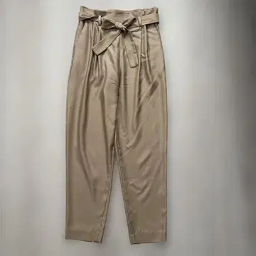 투모로우랜드 베이지 새틴 턱 팬츠
