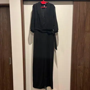 블랙 풀렝스 점프수트