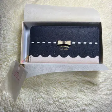 LIZ LISA Primavera 티롤리안 리본&스캘럽 라운드 지갑