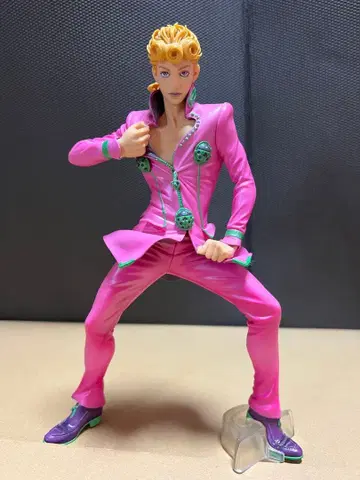 죠죠의 기묘한 모험 죠르노 죠바나 피규어