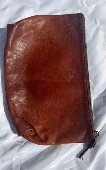 SLOW 슬로우 클러치백