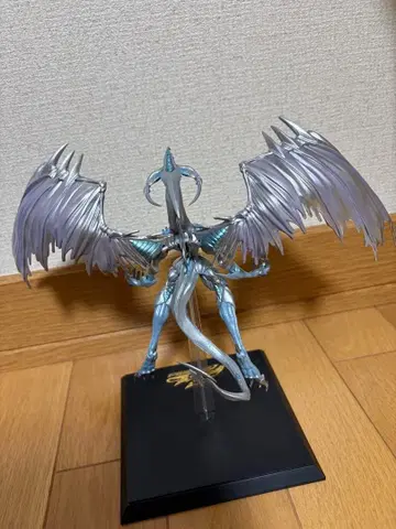 유희왕 스타더스트 드래곤 피규어