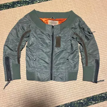 AVIREX MA-1 M 사이즈