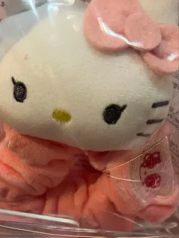 KITTY JISOO 키티 스크런치 지수 한국 BLACK PINK