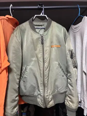 AVIREX MA-1 XL 카키 새상품급 인기 사이즈