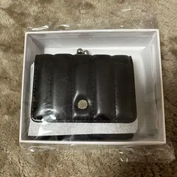 MERCURYDUO 스트라이프 퀼팅 금속 장식 미니 지갑