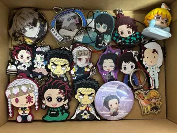 귀멸의 칼날 키링, 캔뱃지, 러버 키링 등