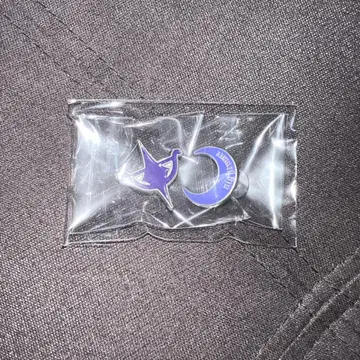 핀즈 (2종 세트) ZUTOMAYO MART 한정판 혜택