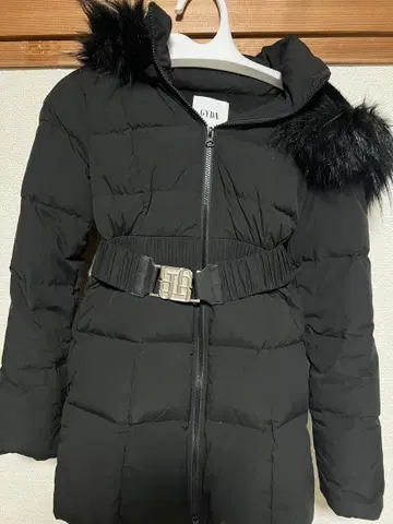 GYDA (제이다)의 GD 벨트 롱 다운 코트