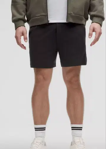 룰루레몬 Soft Jersey 쇼트 5' 블랙 M