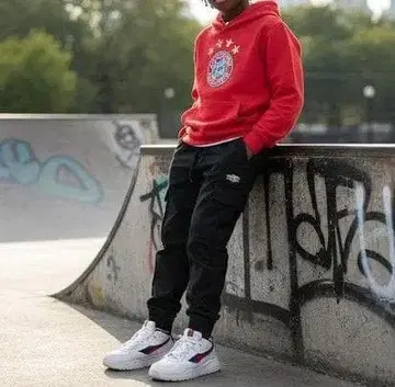 FC BAYERN 바이엘른 뮌헨 후드 맨투맨