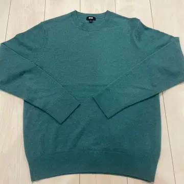 새상품급 UNIQLO 터콰이즈 캐시미어 니트